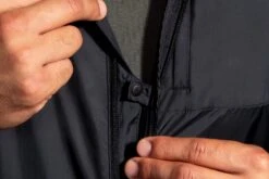 Brooks Men's Fusion Hybrid Jacket (211299) 16 Brooks Men's Fusion Hybrid Jacket (211299) -BROOK Style Shop 211299 001 D6 Fusion Hybrid Jacket