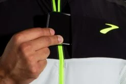 Brooks Men's Carbonite Vest - Icy Grey/Black/Nightlife (211358030) -BROOK Style Shop 211358 030 D2 Carbonite Vest