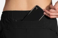 Brooks Women's Chaser 5" 2-IN-1 Short - Black (221464001) -BROOK Style Shop 221464 001 D2 Chaser 5in 2in1 Short