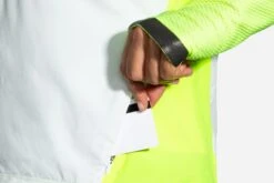 Brooks Women's Carbonite Vest - Icy Grey/Black/Nightlife (221498030) -BROOK Style Shop 221498 030 D2 Carbonite Vest