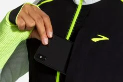 Brooks Women's Carbonite Vest - Icy Grey/Black/Nightlife (221498030) -BROOK Style Shop 221498 030 D4 Carbonite Vest