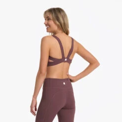 Vuori Women's Stride Bra -BROOK Style Shop VW1036CHN 06626 1200x crop center jpg